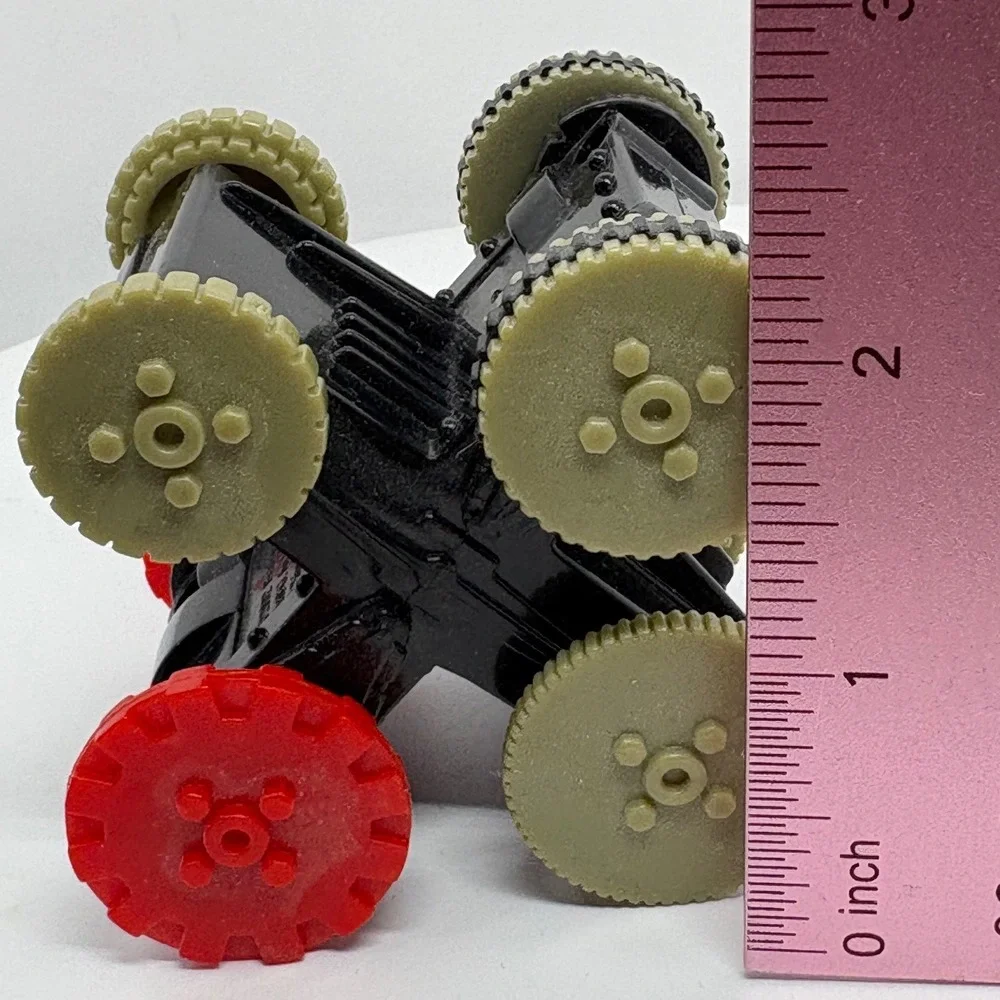 Battlebots‎ McDonalds Toy Car 2002 Collectible Red Wheels Pullback Car